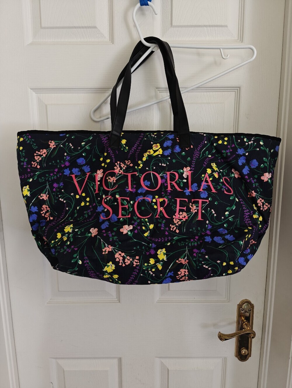 VICTORIAS SECRET Floral Weekender Oversized Tote Bag